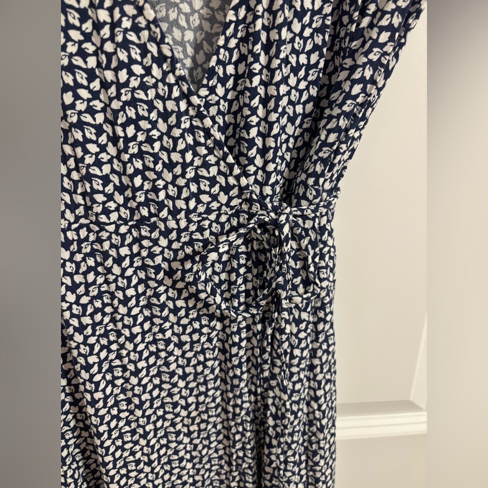 & OTHER STORIES Navy Floral Wrap Mini Dress Size XS - Picture 7 of 11